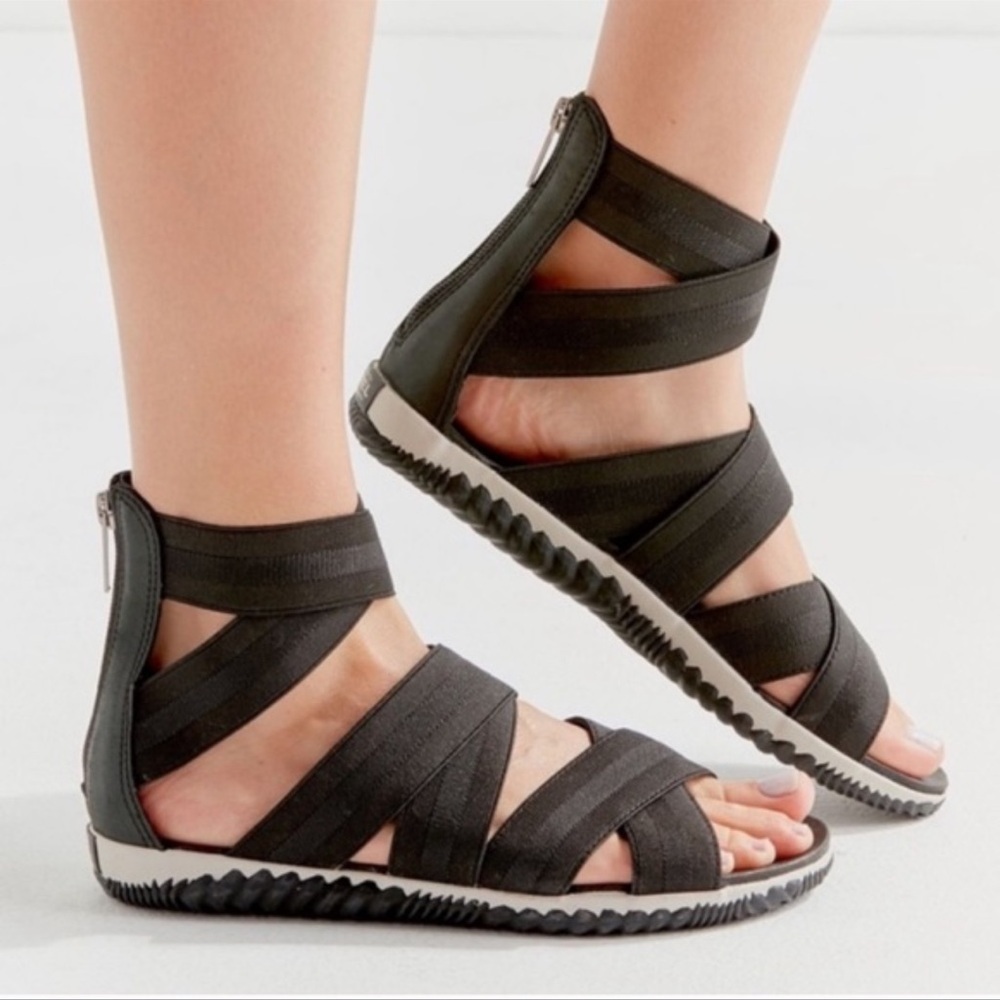 Sorel Black Strappy Zip-Back Women’s Sandals - Picture 1 of 11